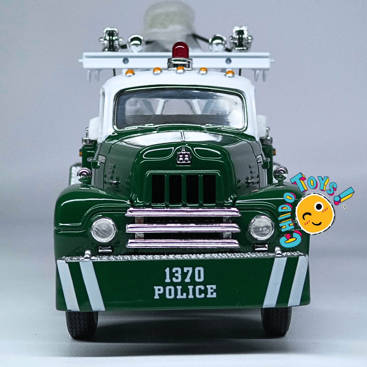 Grúa de Policía 1957 International R - 200 First Gear 1:34 – Modelo Diecast Metálico - Chido Toys