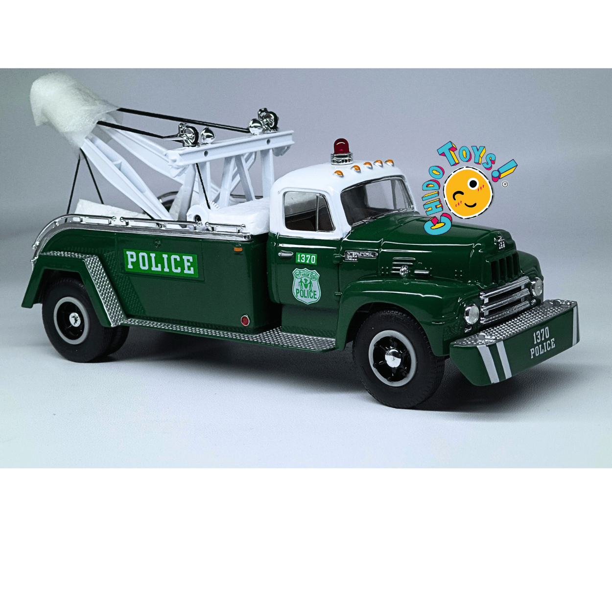 Grúa de Policía 1957 International R - 200 First Gear 1:34 – Modelo Diecast Metálico - Chido Toys