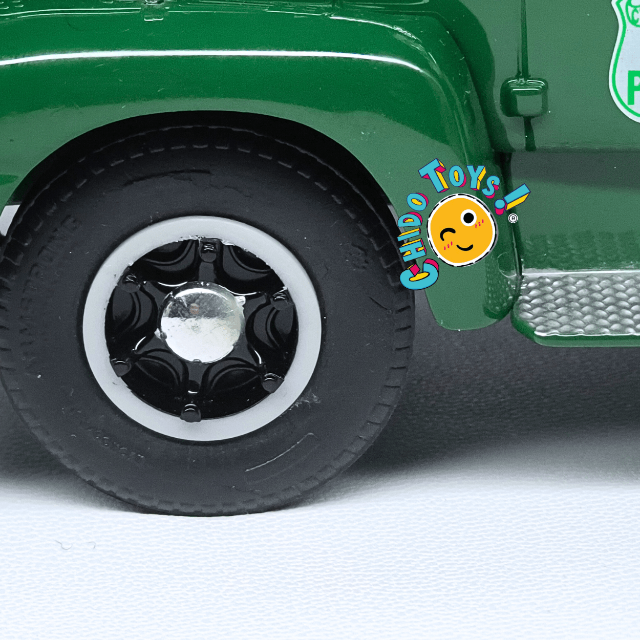 Grúa de Policía 1957 International R - 200 First Gear 1:34 – Modelo Diecast Metálico - Chido Toys