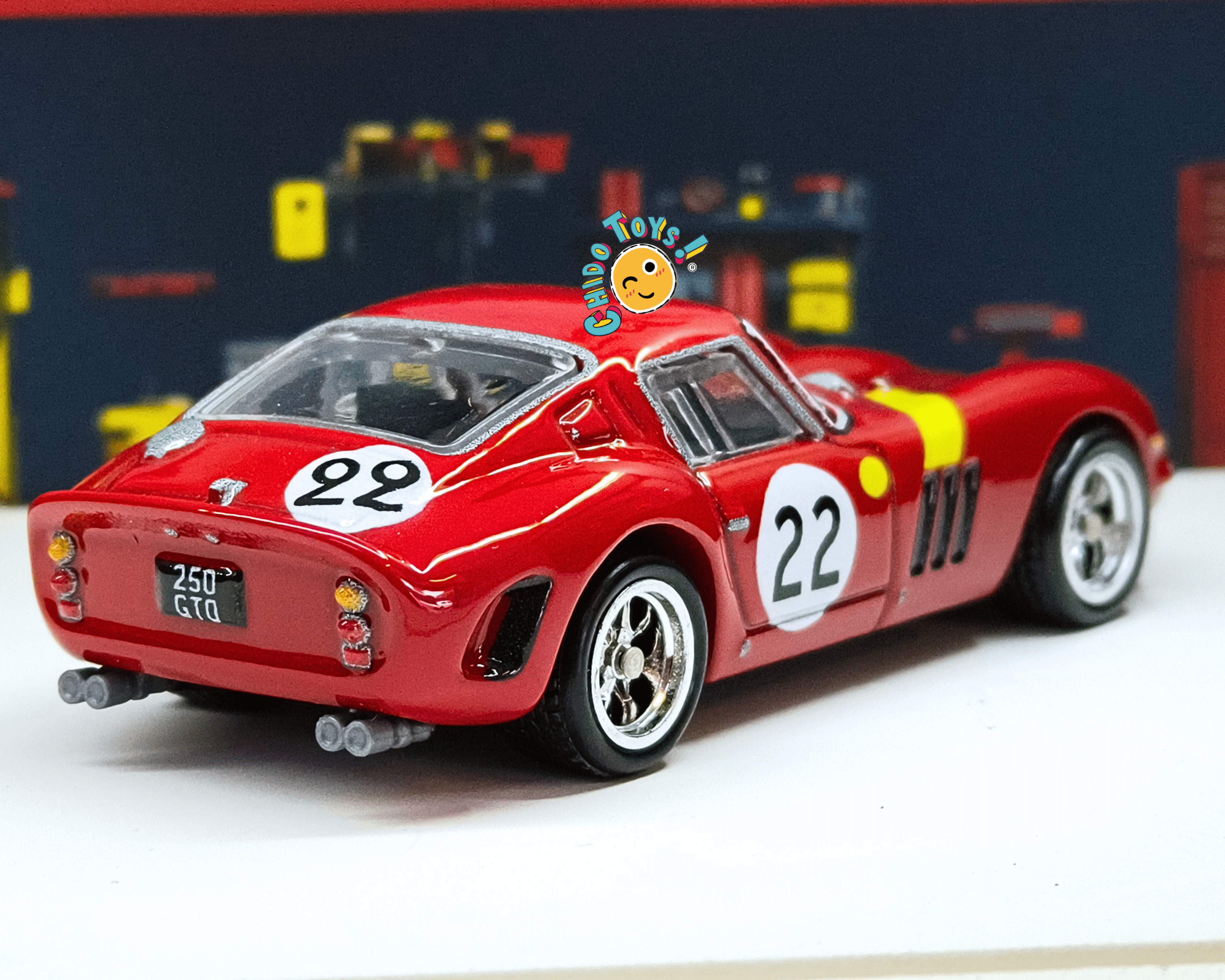Hot Wheels Ferrari 250 GTO Team Transport 1:64 - Chido Toys