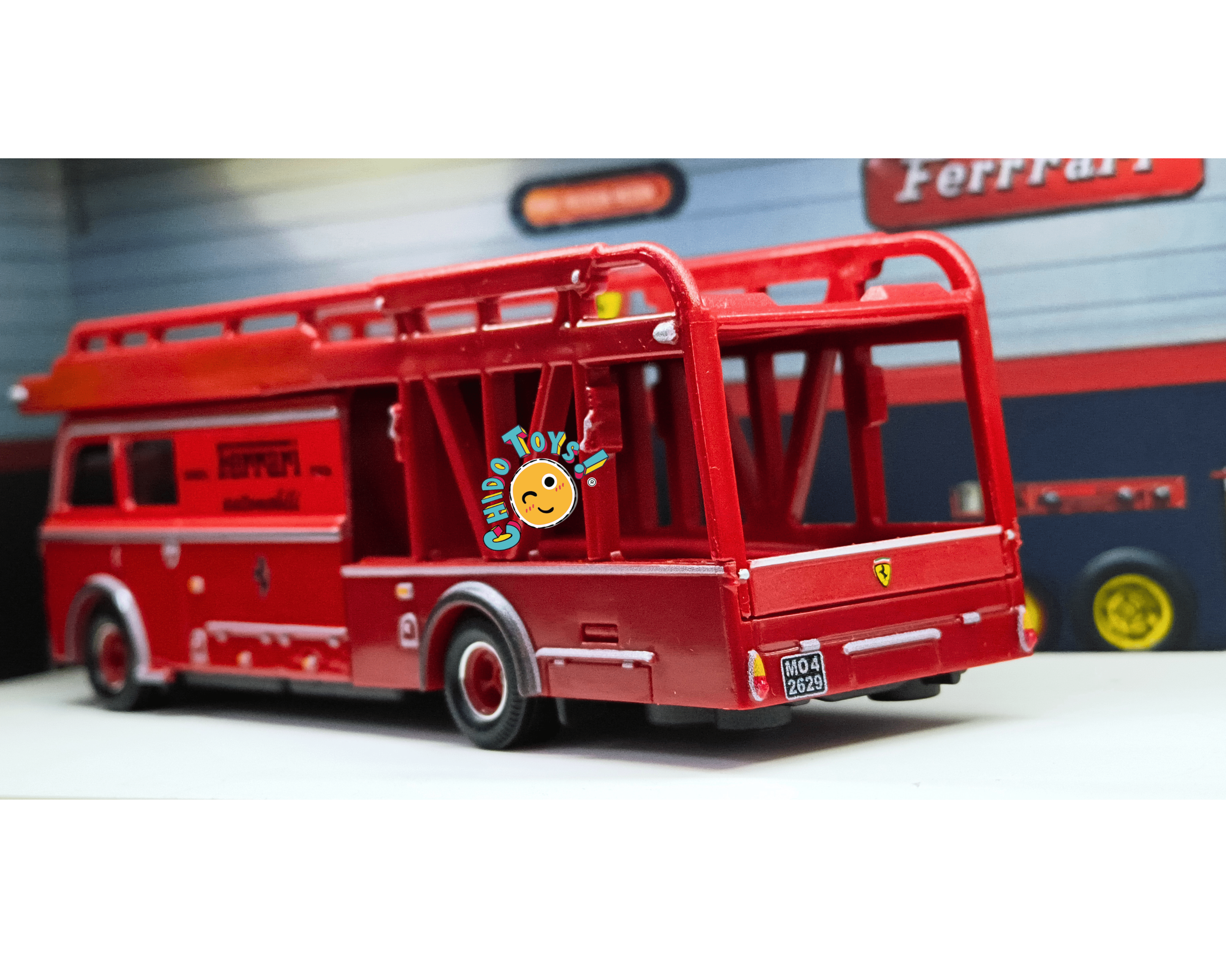 Hot Wheels Ferrari 250 GTO Team Transport 1:64 - Chido Toys