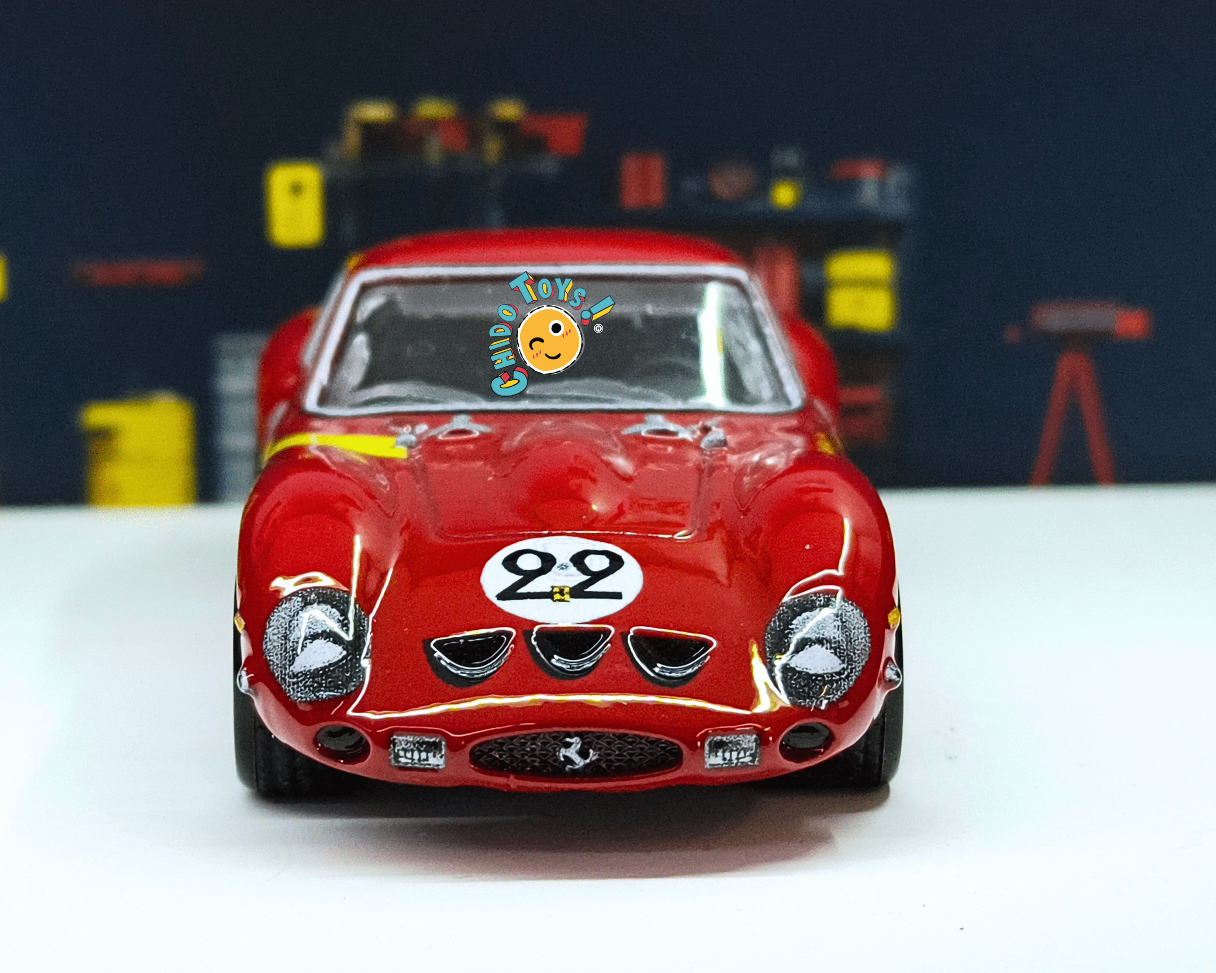 Hot Wheels Ferrari 250 GTO Team Transport 1:64 - Chido Toys