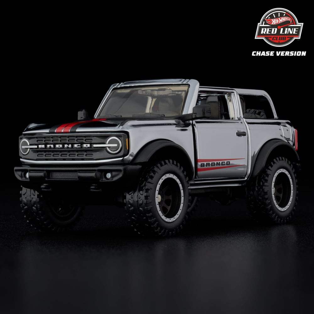 Hot Wheels RLC Ford Bronco 2021 CHASE 1:64 cromado, con Real Riders off-road, puertas y techo removibles.