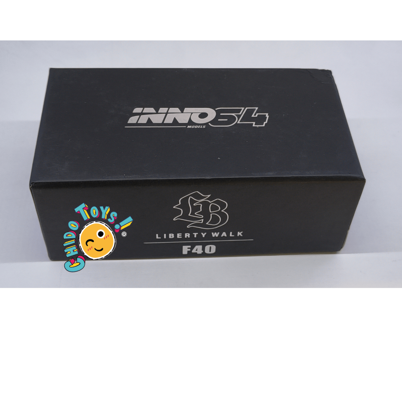 Inno64 F40 Liberty Walk 1:64 negro mate edición especial - Chido Toys