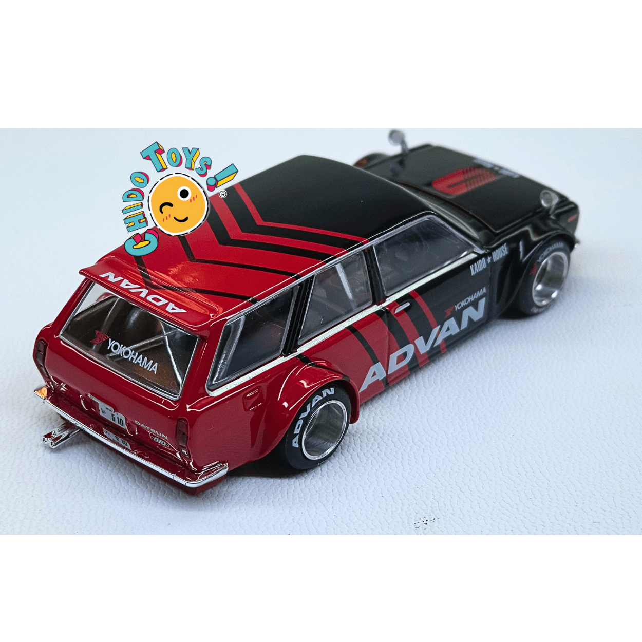 Kaido House 033, Datsun 510 Wagon Advan 1:64 cofre funcional - Chido Toys