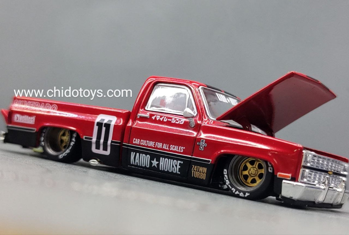 Kaido House #066 x Mini GT Chevrolet Silverado Kaido V1 1983 1:64 Roja - Chido Toys