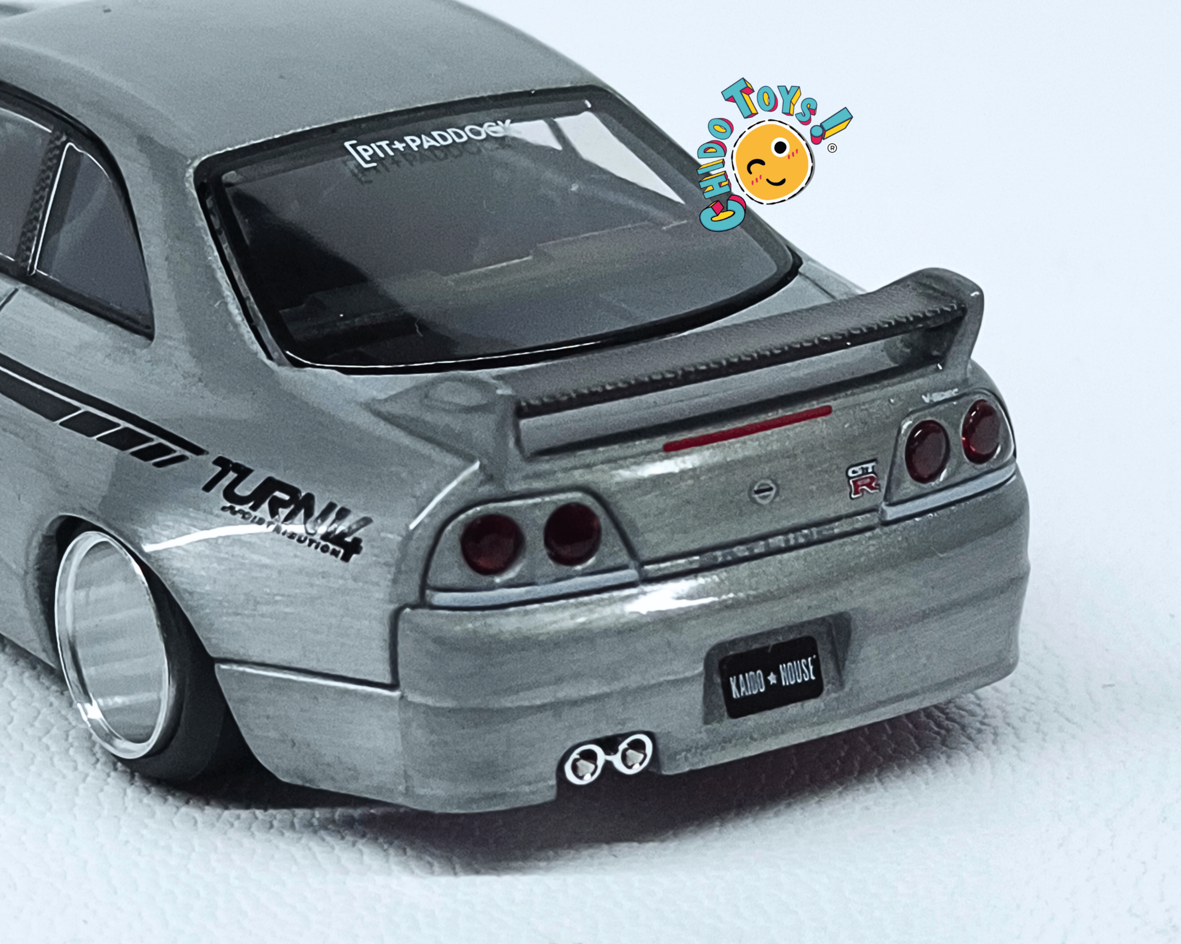 Kaido House 097Nissan Skyline GT - R R33 CHASE 1:64 metal expuesto - Chido Toys