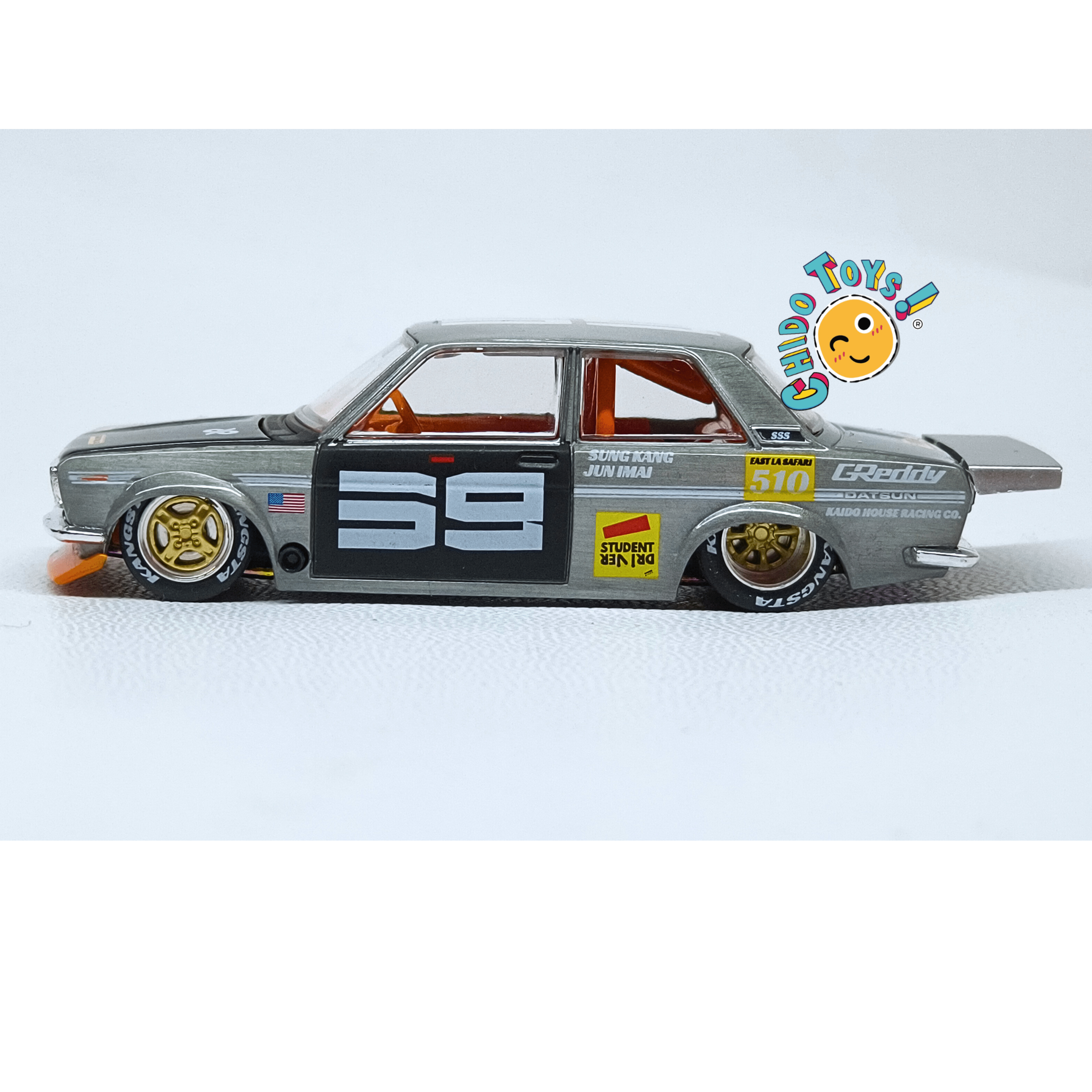 Kaido House Datsun 510 Pro Street 004 CHASE 1:64 metal expuesto - Chido Toys