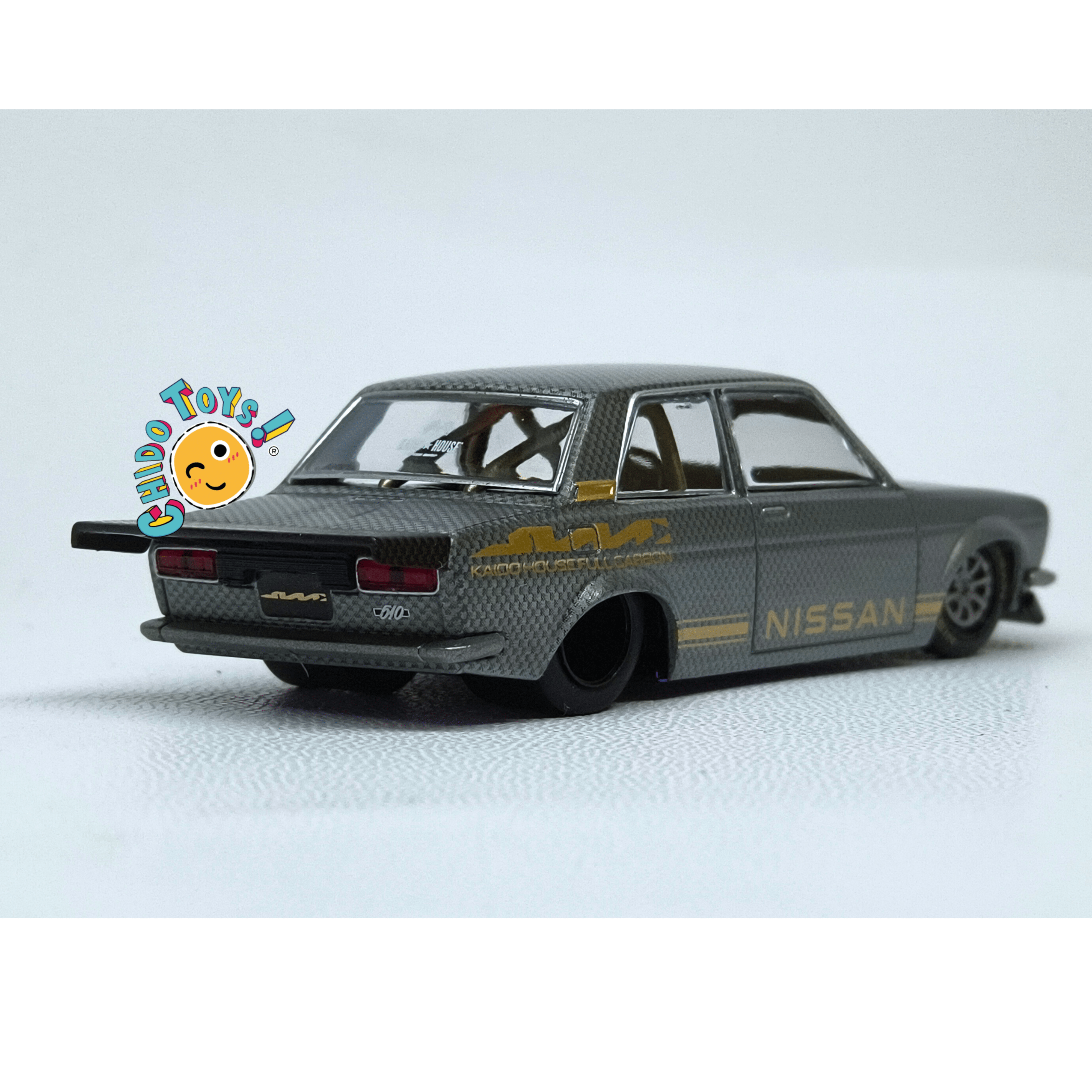 Kaido House Datsun 510 Pro Street 110 CHASE 1:64 carbono - Chido Toys