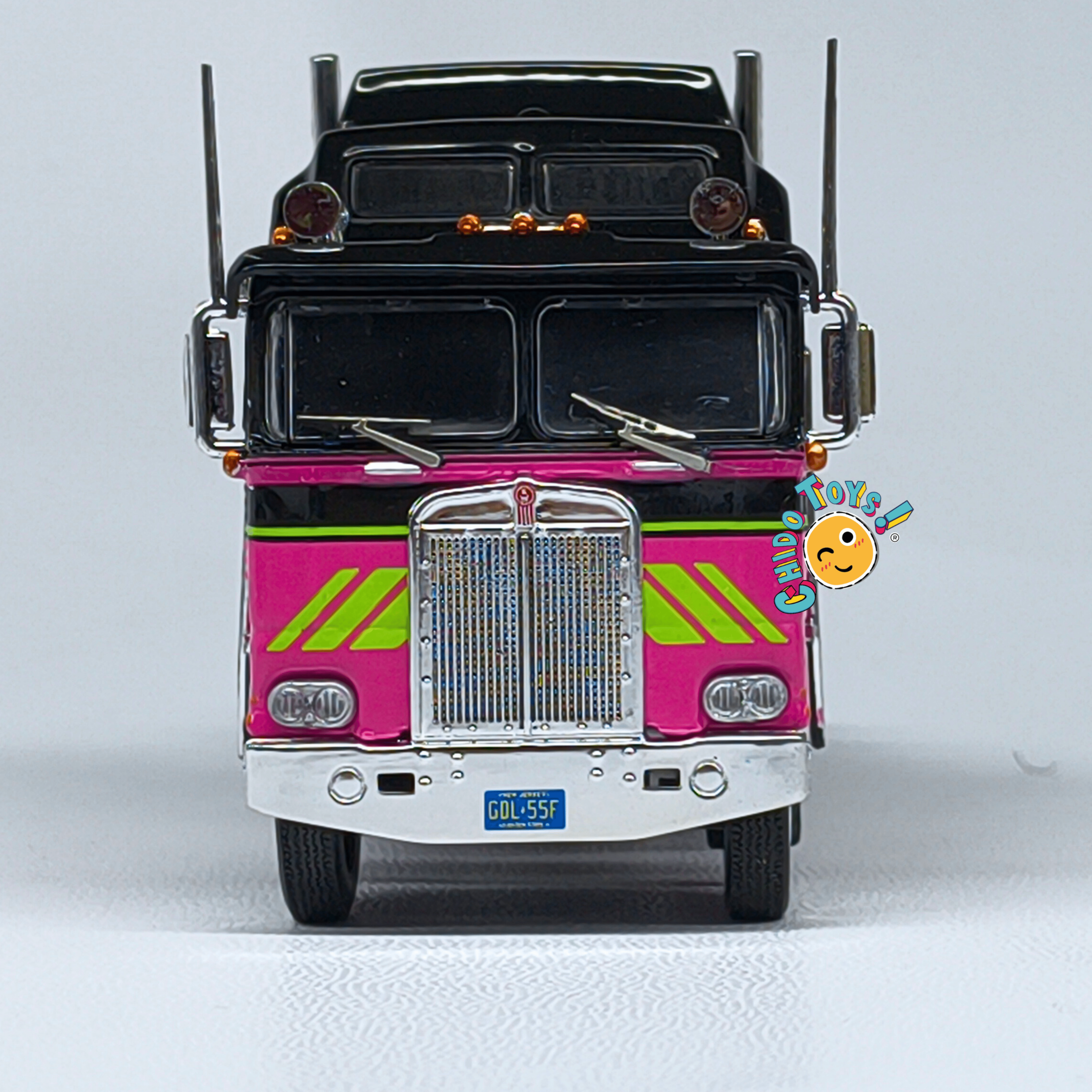 Kenworth K100 Aerodyne 1976 iXO Models 1:64 quinta móvil - Chido Toys