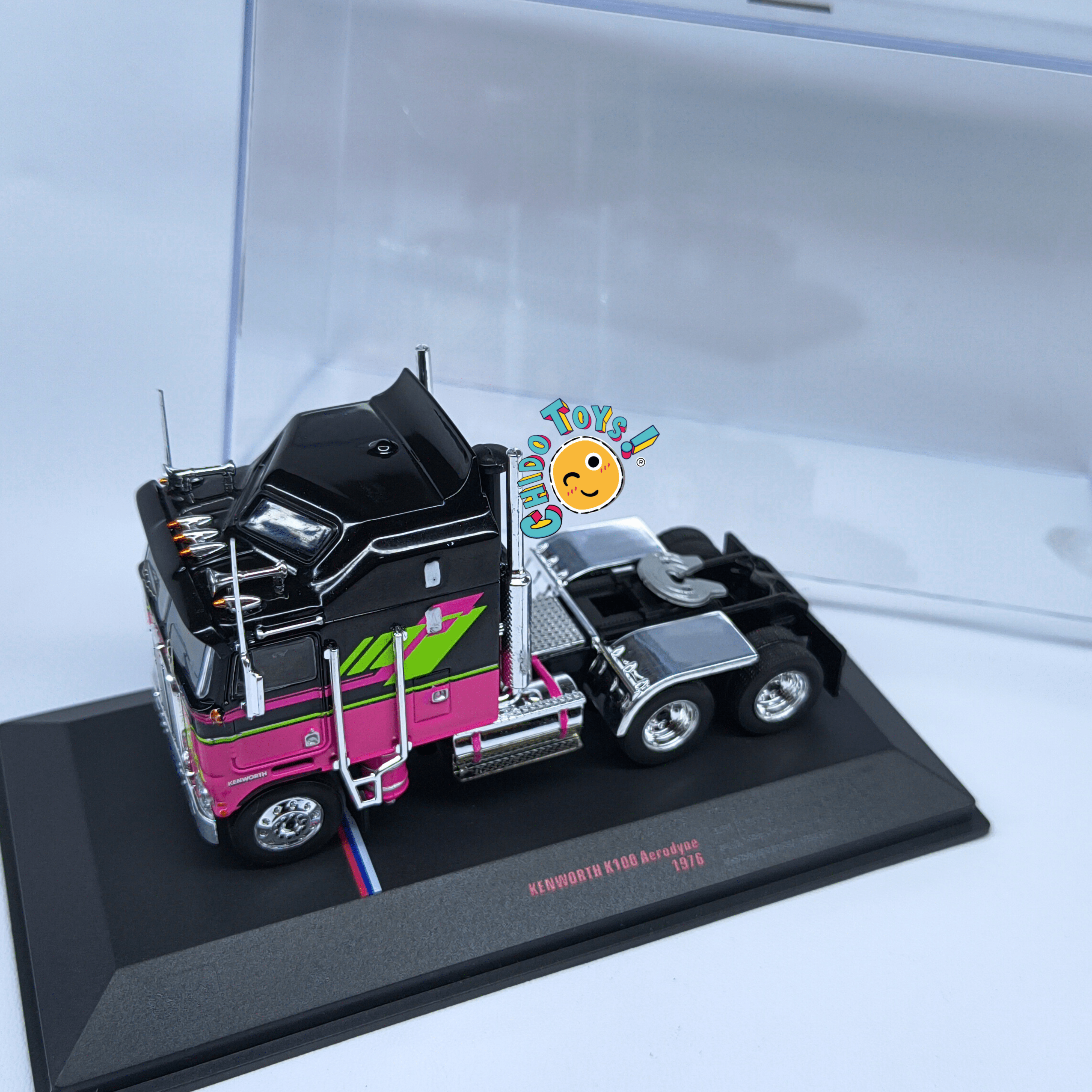 Kenworth K100 Aerodyne 1976 iXO Models 1:64 quinta móvil - Chido Toys