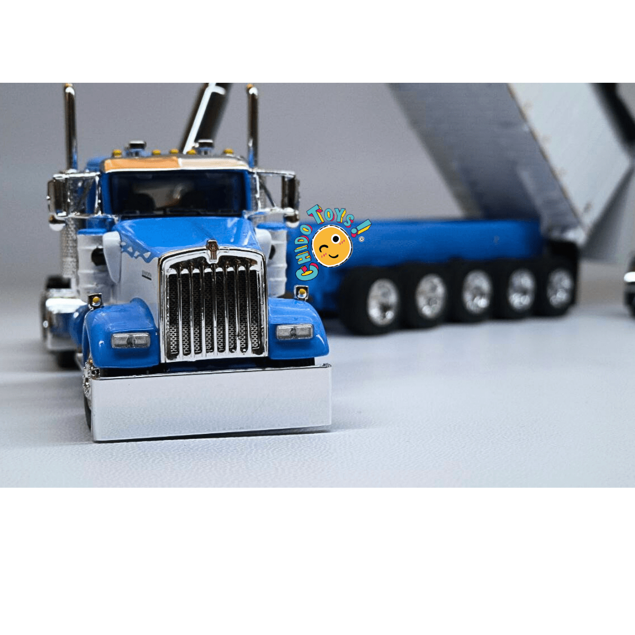 Kenworth W900L con doble tolva East Dump Trailer a escala 1:64 DCP – Réplica metálica con cofre abatible - Chido Toys