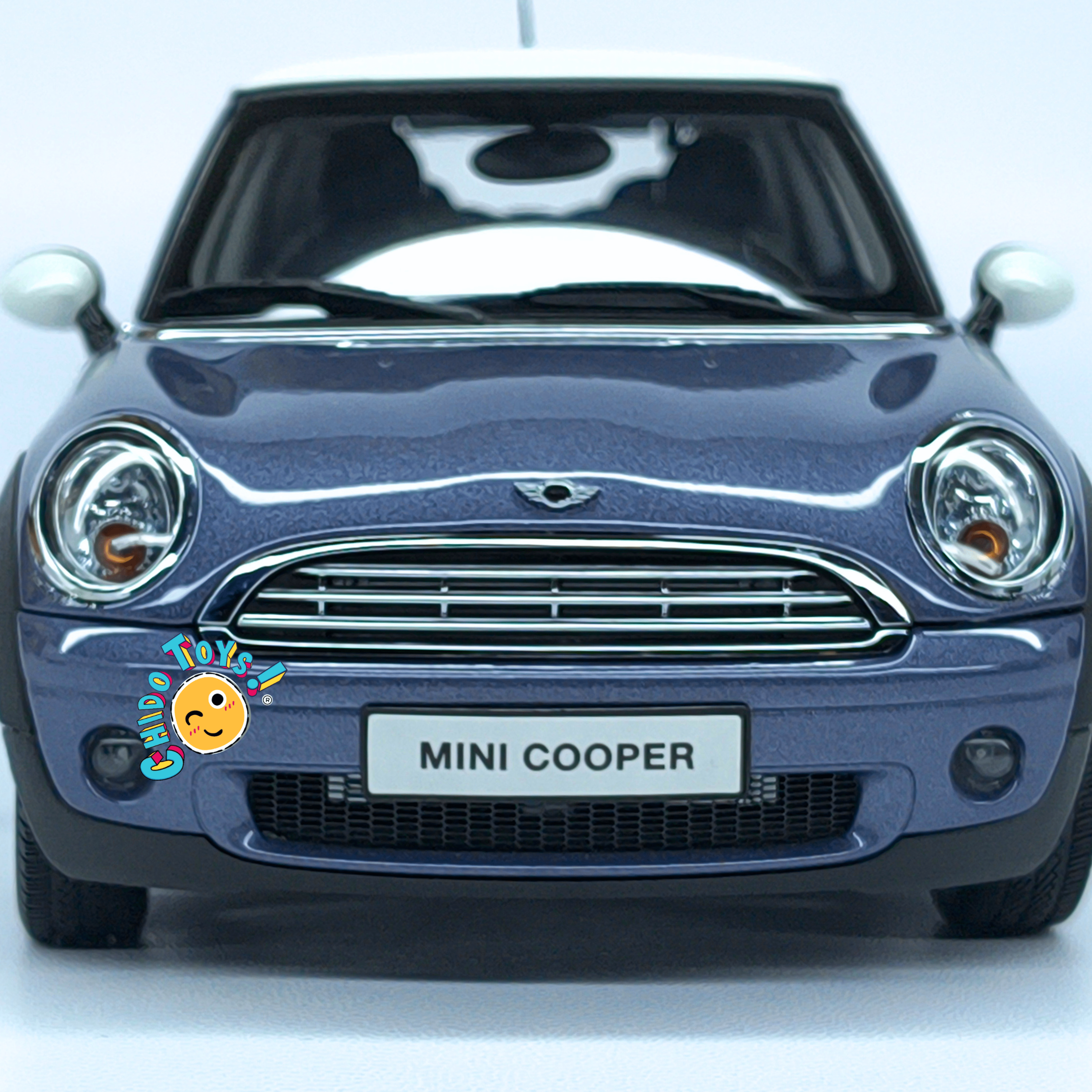 Kyosho MINI Cooper R56 Cool Blue 1:18 diecast apertura total - Chido Toys
