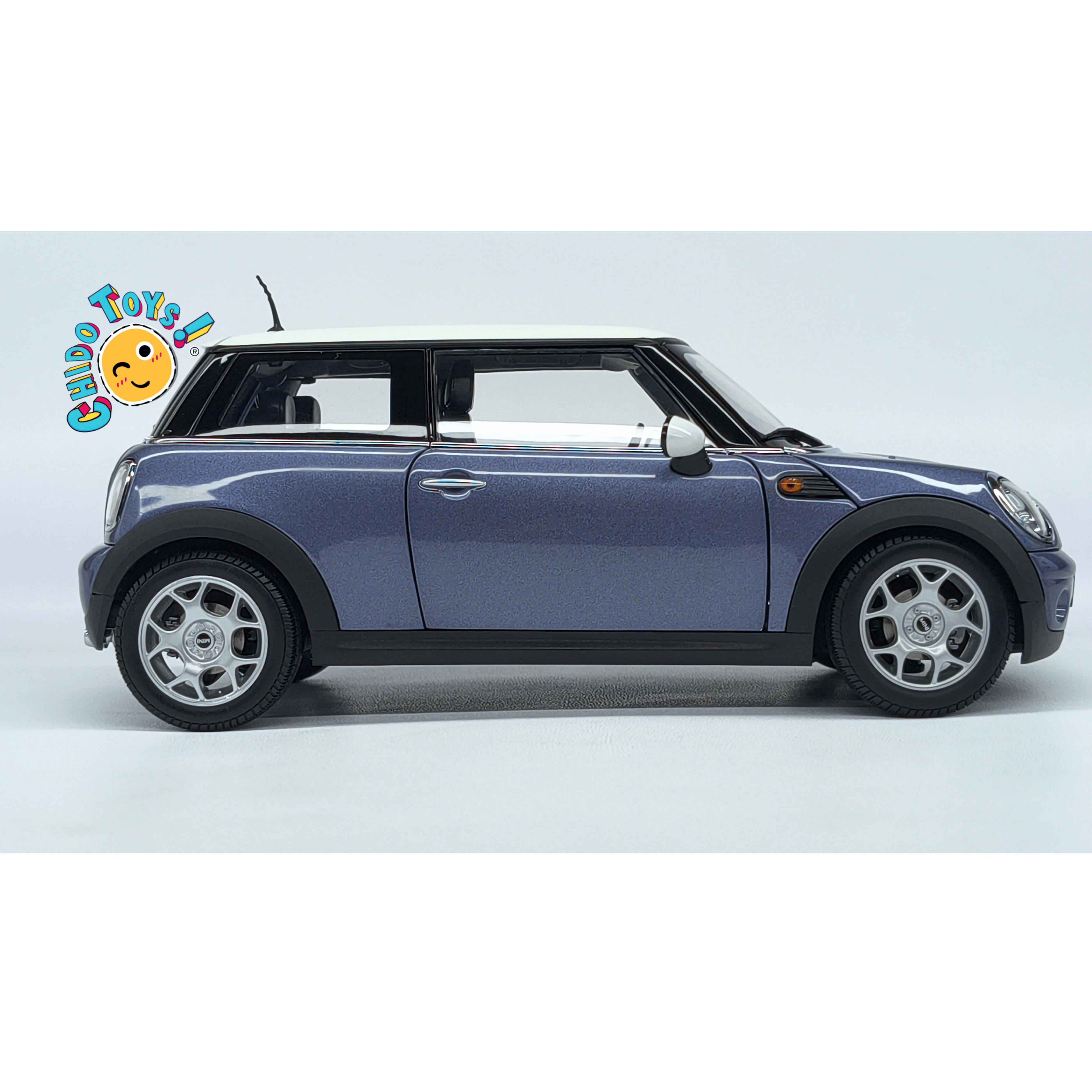 Kyosho MINI Cooper R56 Cool Blue 1:18 diecast apertura total - Chido Toys