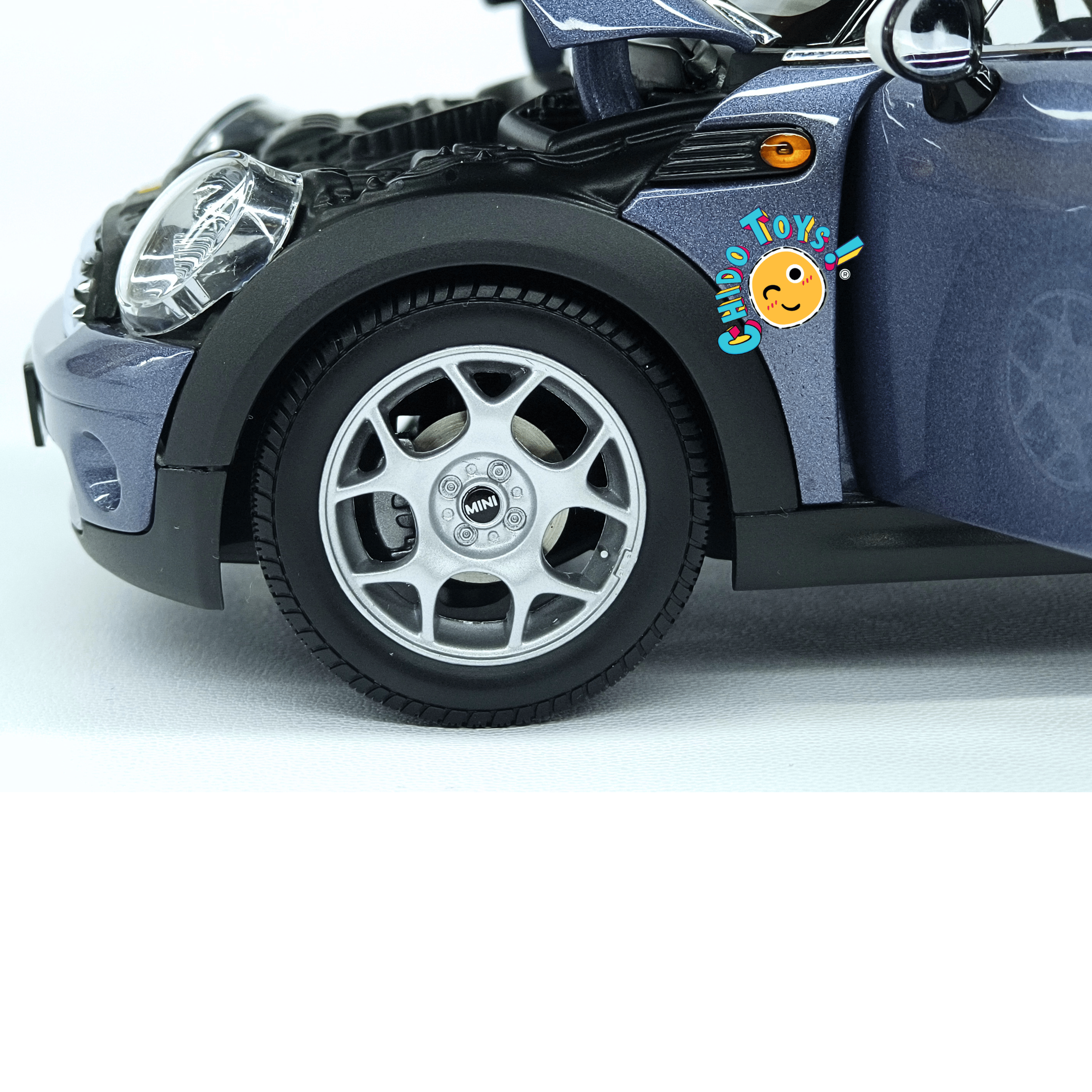 Kyosho MINI Cooper R56 Cool Blue 1:18 diecast apertura total - Chido Toys