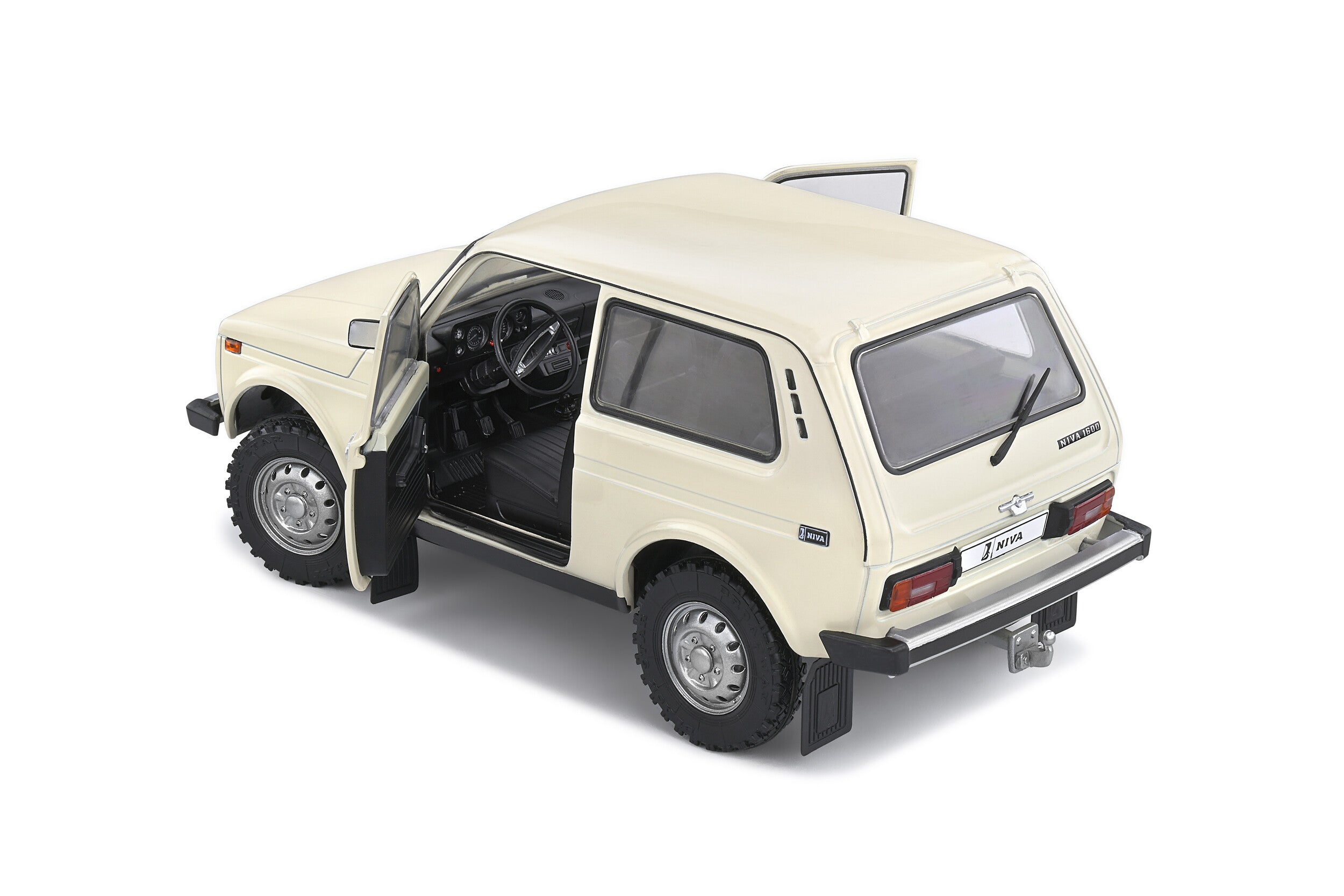 Solido Lada Niva 1600 1980 1:18 color crema clásico