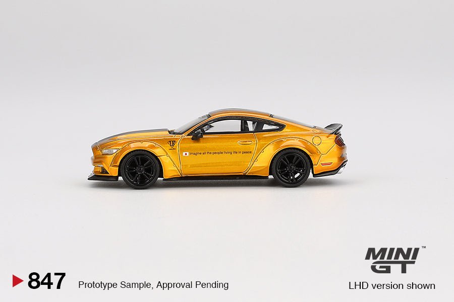 LB - WORKS Ford Mustang Oro – Mini GT 1:64 - Chido Toys
