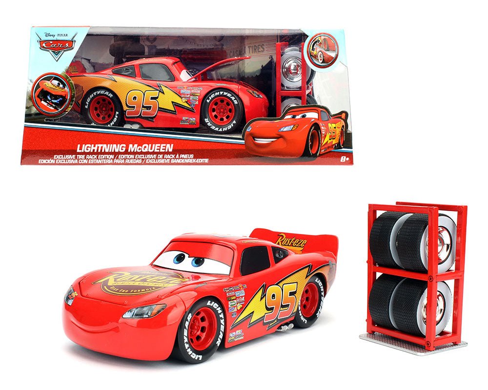 Lightning McQueen Exclusive Tire Rack Edition 1:18 con estantería - Chido Toys