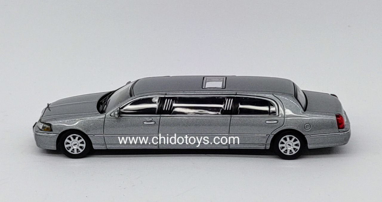 Limusina a escala marca GCD, Modelo Lincoln - Chido Toys