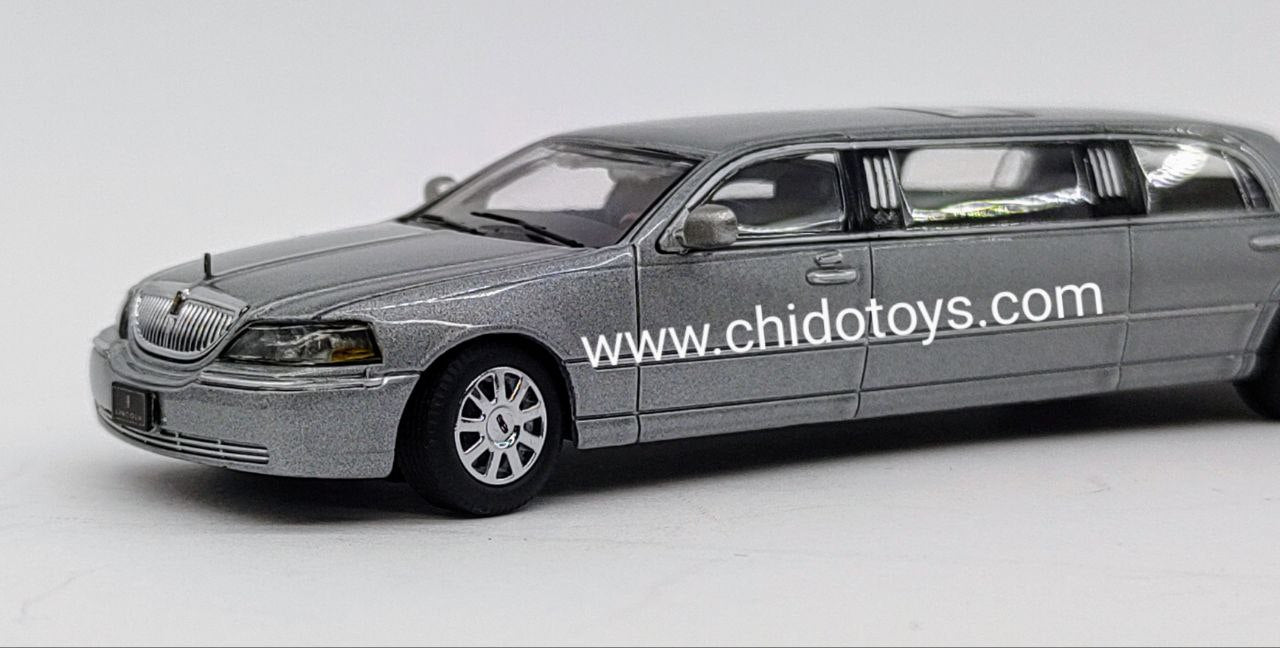 Limusina a escala marca GCD, Modelo Lincoln - Chido Toys