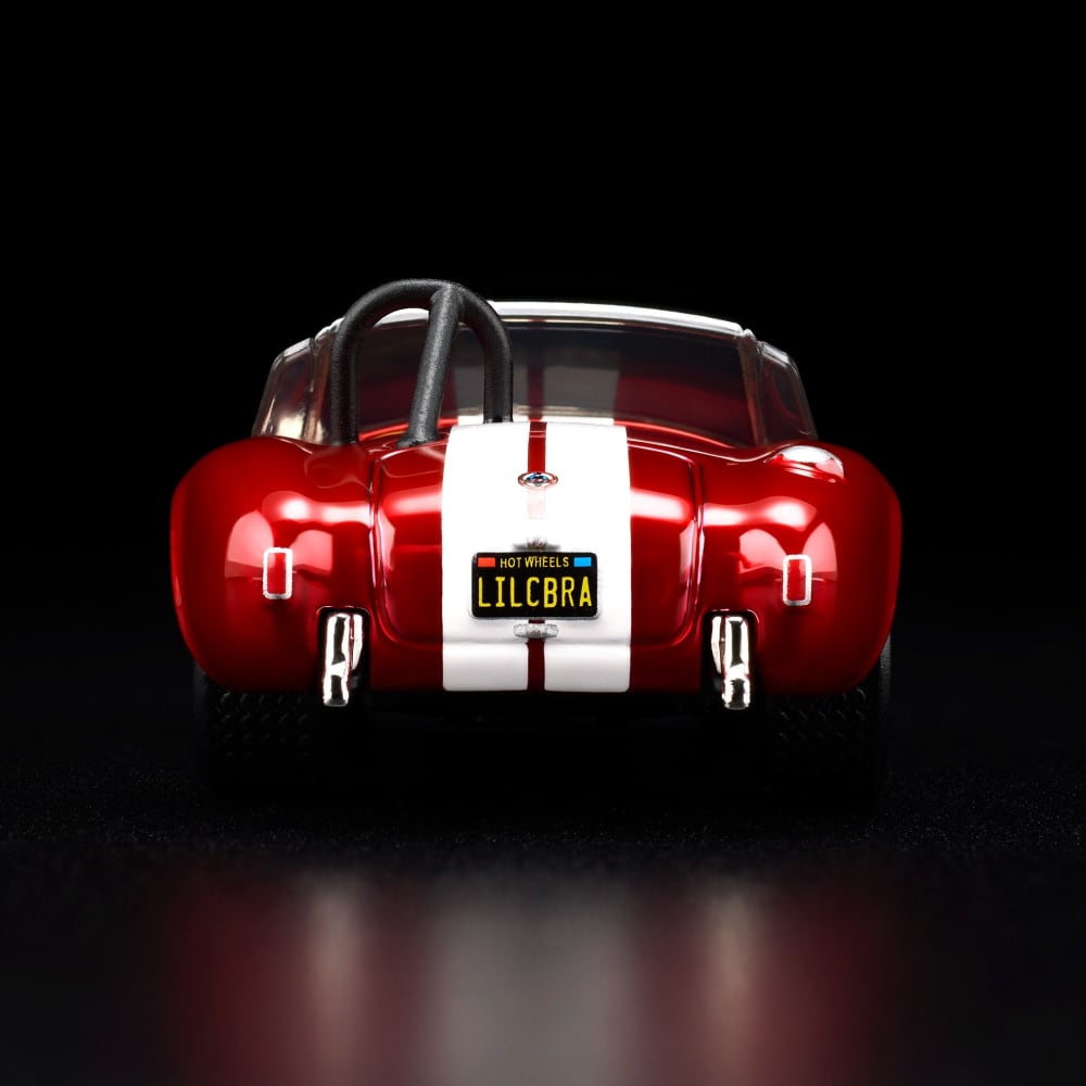 Hot Wheels RLC 1965 Shelby Cobra 427 S/C 1:64 Spectraflame Red con cofre abatible