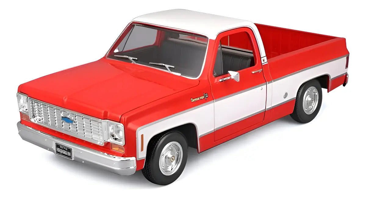 Maisto 1974 Chevrolet C10 Cheyenne Super Special Edition 1:18 - Chido Toys
