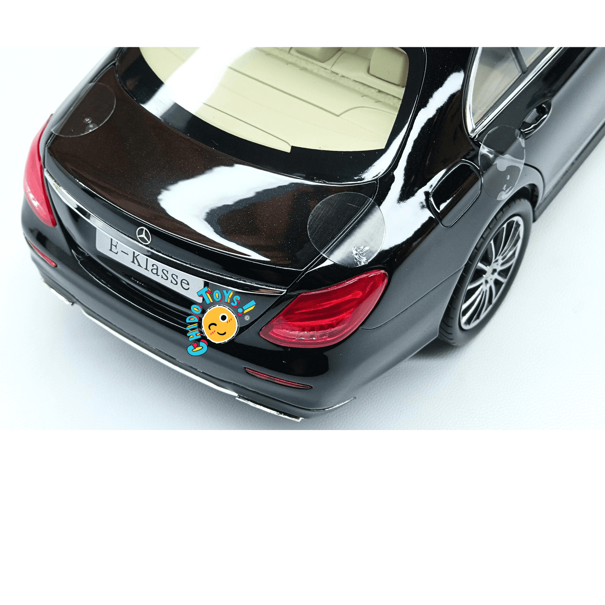 Mercedes-Benz Clase E W213 AMG Line iScale 1:18 Obsidian Black con apertura total - Chido Toys