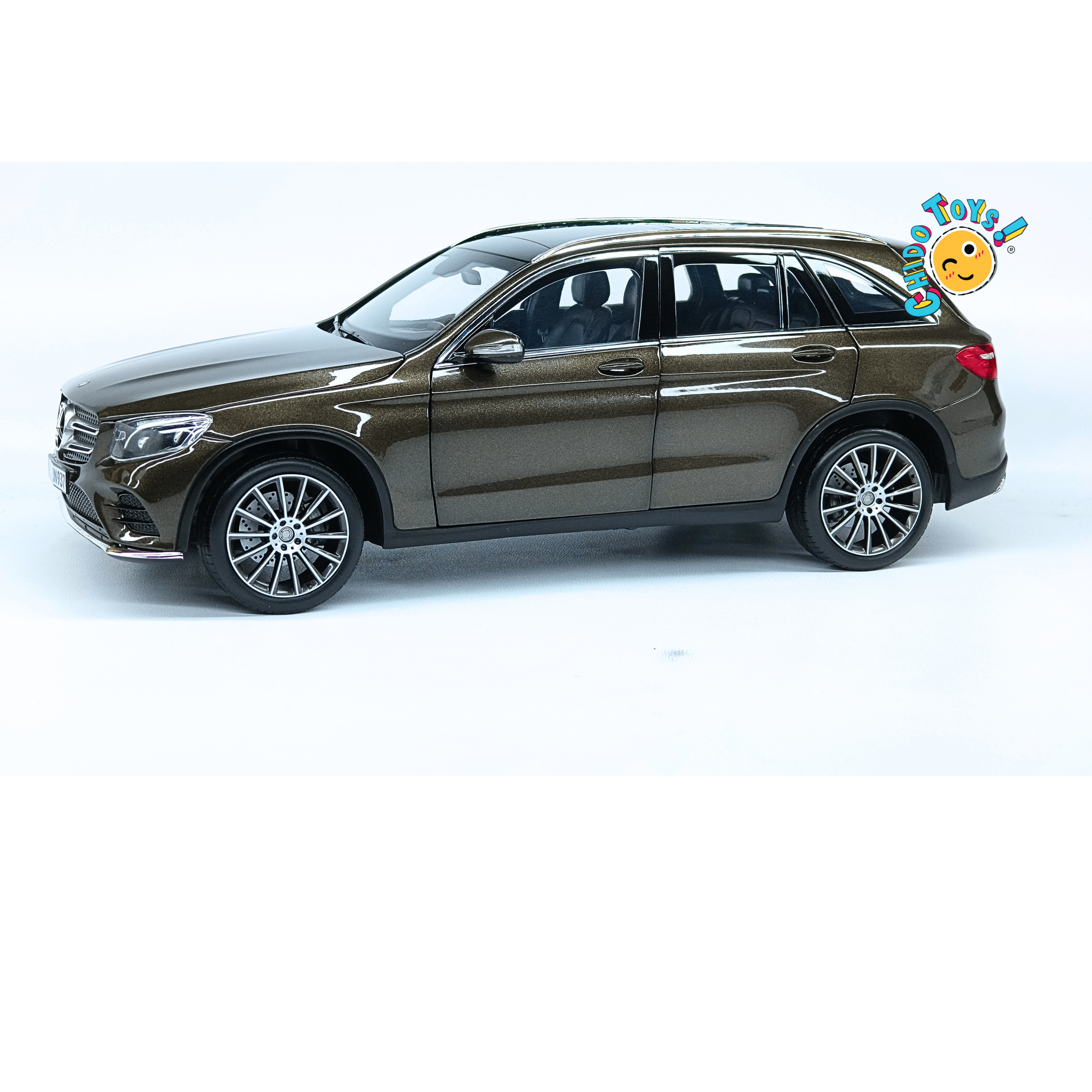 Mercedes-Benz GLC 1:18 Norev marrón metálico con apertura total - Chido Toys