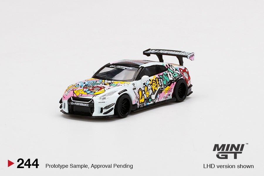 Mini GT 244 LBWK Nissan GT - R Type 2 1:64 Kuma Graffiti - Chido Toys