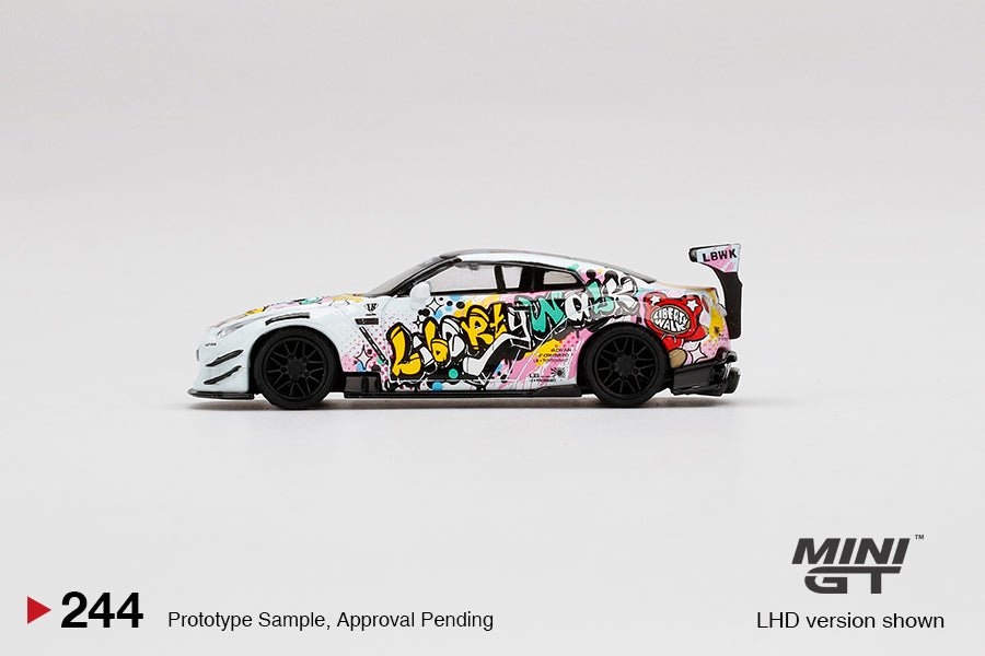 Mini GT 244 LBWK Nissan GT - R Type 2 1:64 Kuma Graffiti - Chido Toys