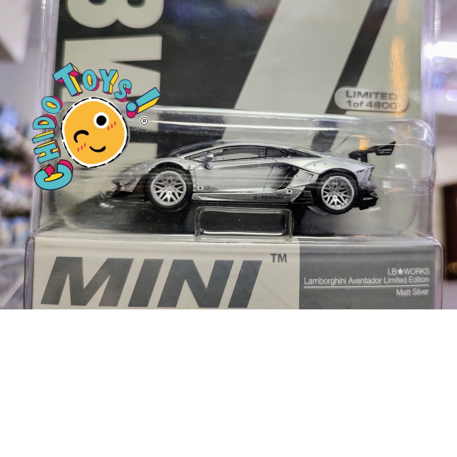 Mini GT Chase Lamborghini Aventador LBWK Plata Mate - Chido Toys