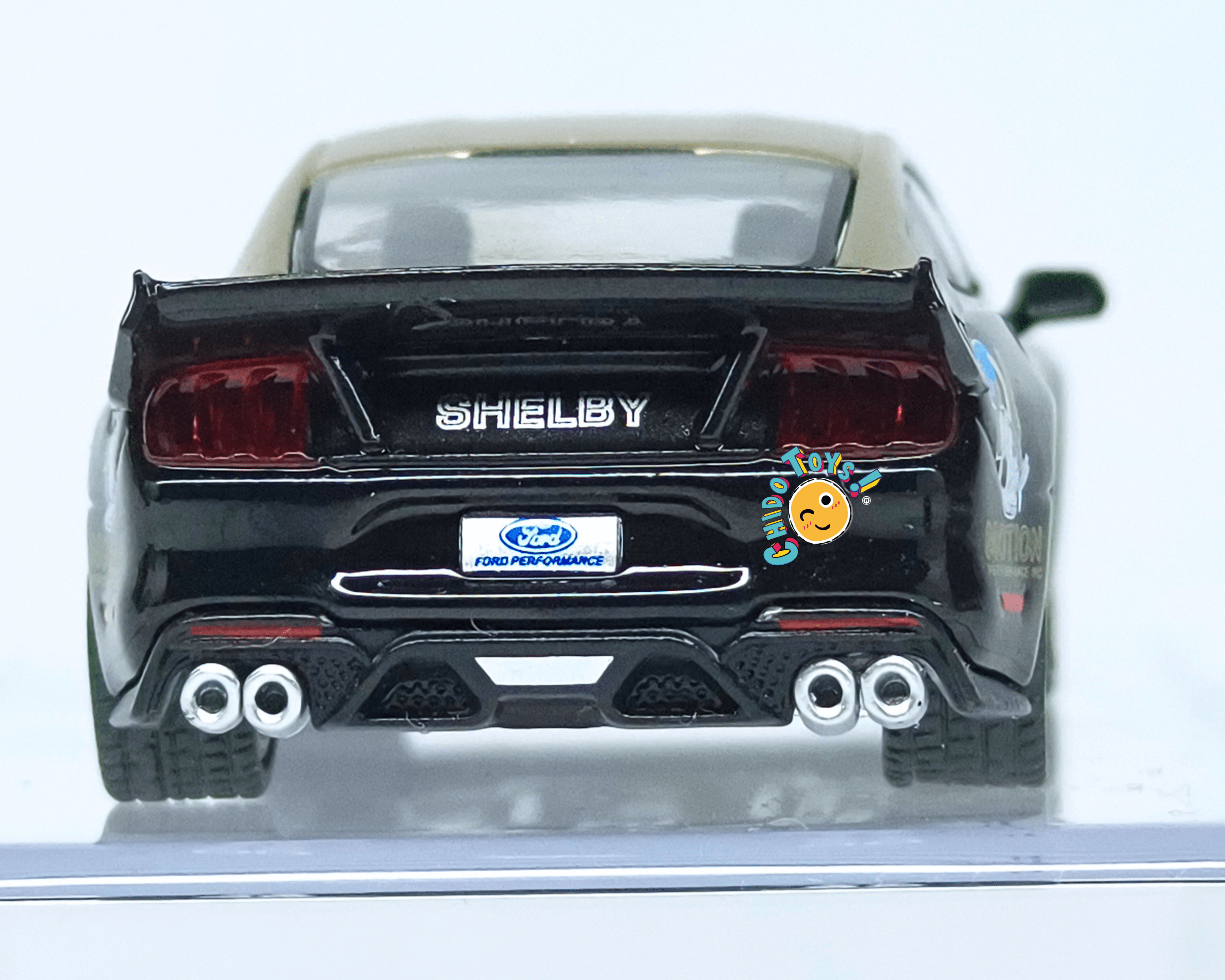 Mini GT Shelby GT500 Dragon Snake Concept King Cobra 1:64 Negro/Oro - Chido Toys