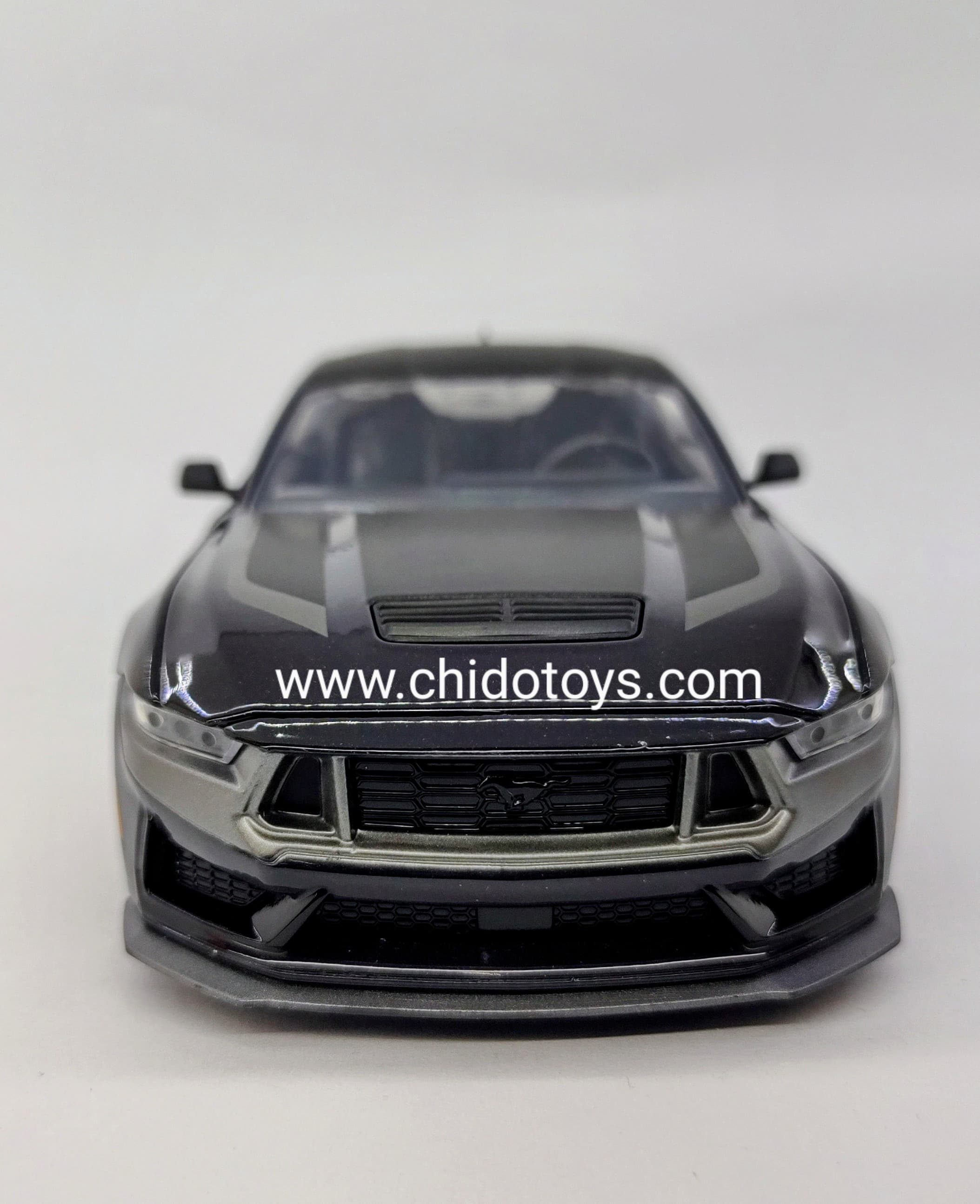 Mustang Dark Horse 2024 escala 1/24 - Elegancia y Detalle para Regalo o Colección - Chido Toys