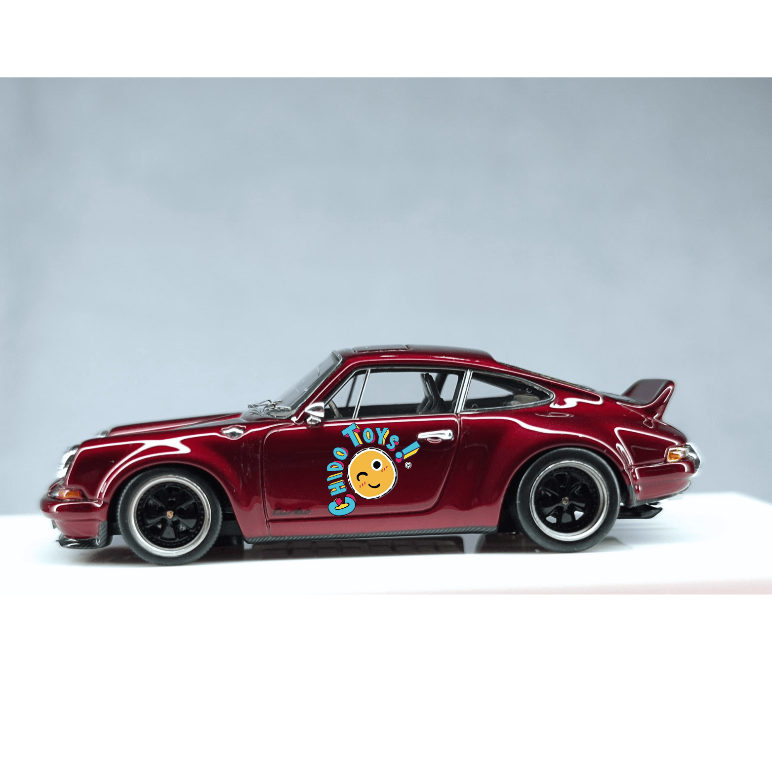 MY64 Kaege Retro Turbo Arena Red Metallic 1:64 – Resina sellada, edición limitada 199 piezas - Chido Toys
