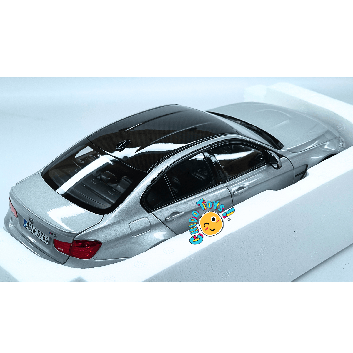 Norev BMW M3 Competition F80 2017 1:18 Silver con techo de carbono - Chido Toys