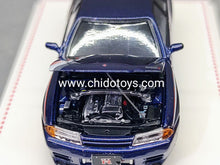 Cargar imagen en el visor de la galería, Auto a escala marca Focal Horizon R32 Blue con apertura de cofre
