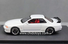 Cargar imagen en el visor de la galería, Auto a escala marca Cool Art, Modelo Nissan GTR R32
