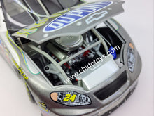 Cargar imagen en el visor de la galería, Auto a escala marca Action Racing, Modelo Monte Carlo 2004, #24
