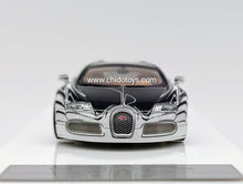 Cargar imagen en el visor de la galería, Auto a escala marca LJM Modelo Bugatti  Veyron L´or Blanc (brilla en la oscuridad)
