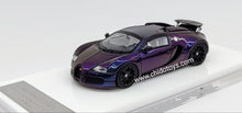 Cargar imagen en el visor de la galería, Auto a escala marca LJM Modelo Bugatti  Veyron L´or Blanc camaleón

