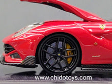 Cargar imagen en el visor de la galería, Auto a escala marca U2 modelo Ferrari DMC F12.
