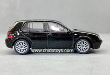 Cargar imagen en el visor de la galería, Auto a escala marca GCD, Modelo Volkswagen Golf MK4
