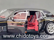Cargar imagen en el visor de la galería, Auto a escala marca DCM Modelo Phantom Rolls
