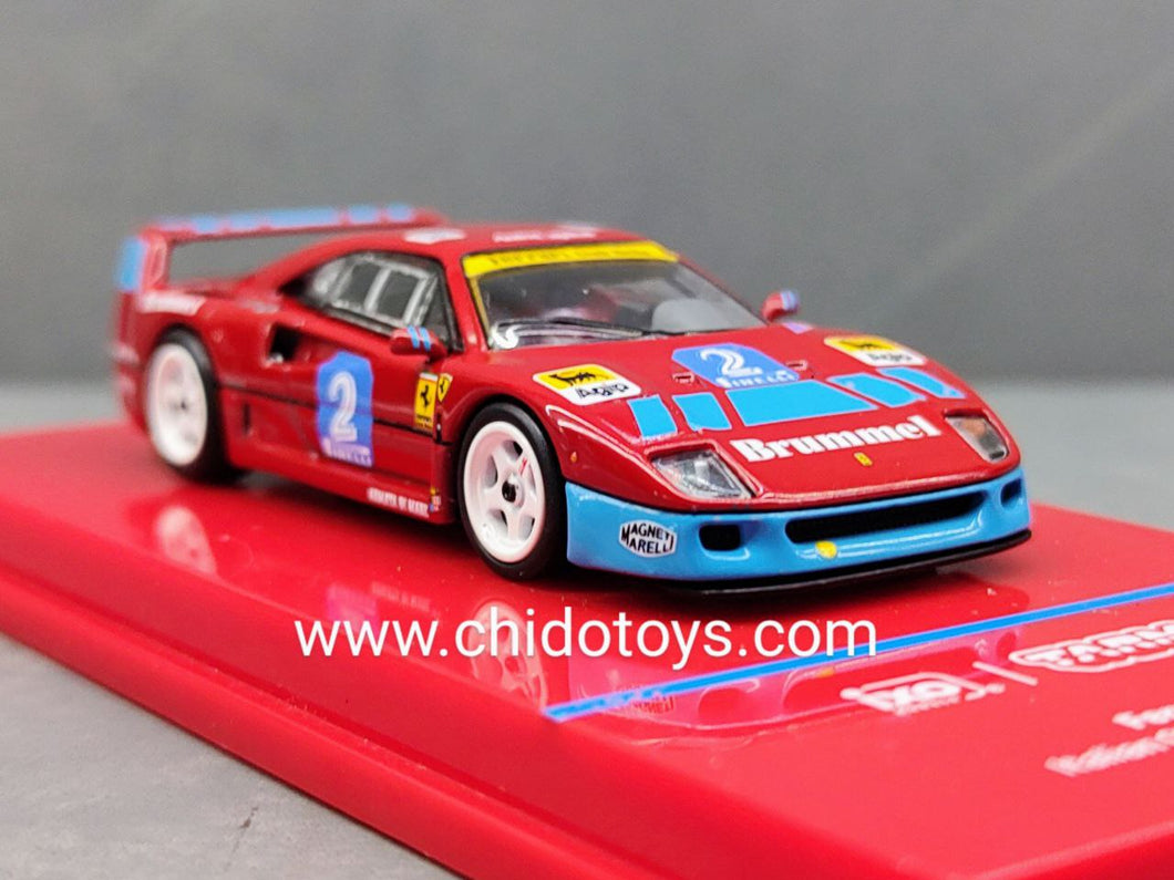 Auto a escala marca Tarmac, modelo Ferrari F40 GT Italian GT Championship 1992.
