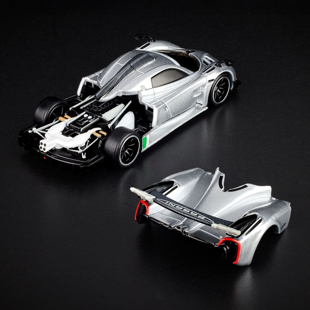 Hot Wheels RLC ’21 Pagani Huayra R 1:64 Pearl Silver con motor V12-R