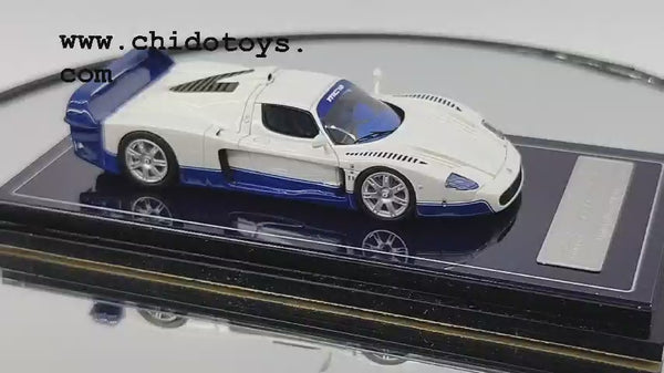 Auto a escala marca YM Model, Modelo Maserati MC12