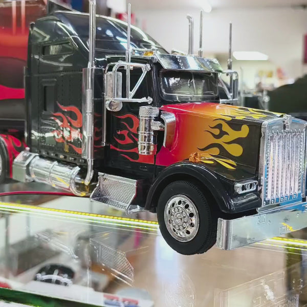 Tráiler RC Gigante 1:26 con luz y sonido – llantas de goma y batería recargable USB