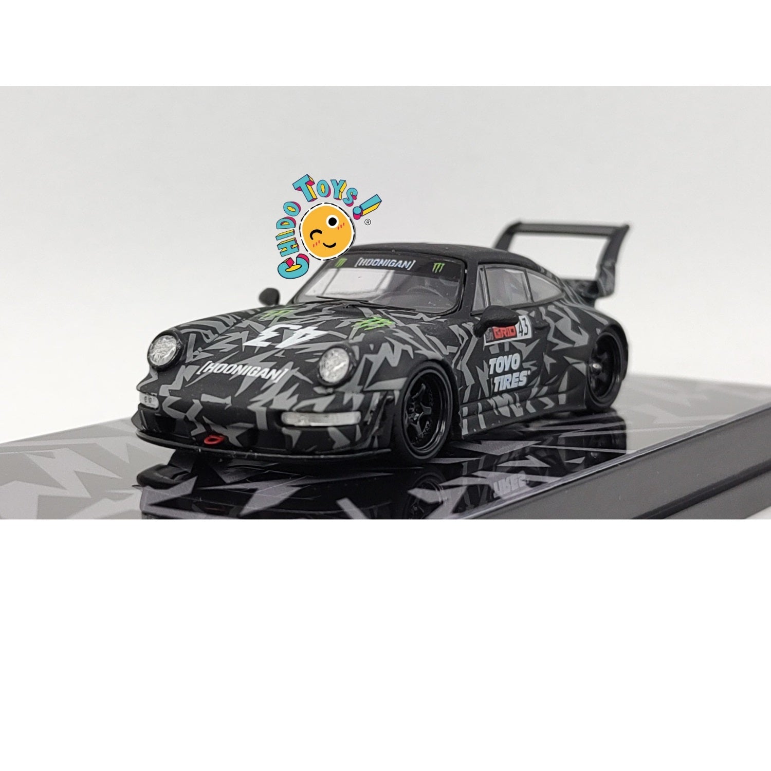 RWB 964 Hoonipigasus Monster (1:64) – Edición Flame - Chido Toys