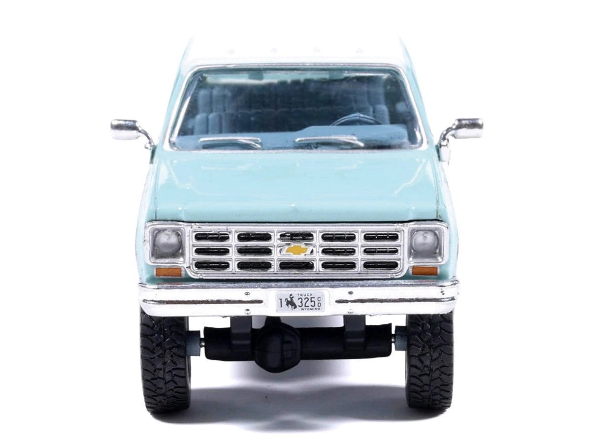 IXO 1978 Chevrolet Silverado K30 Crew Cab 1:64 Azul Bicolor