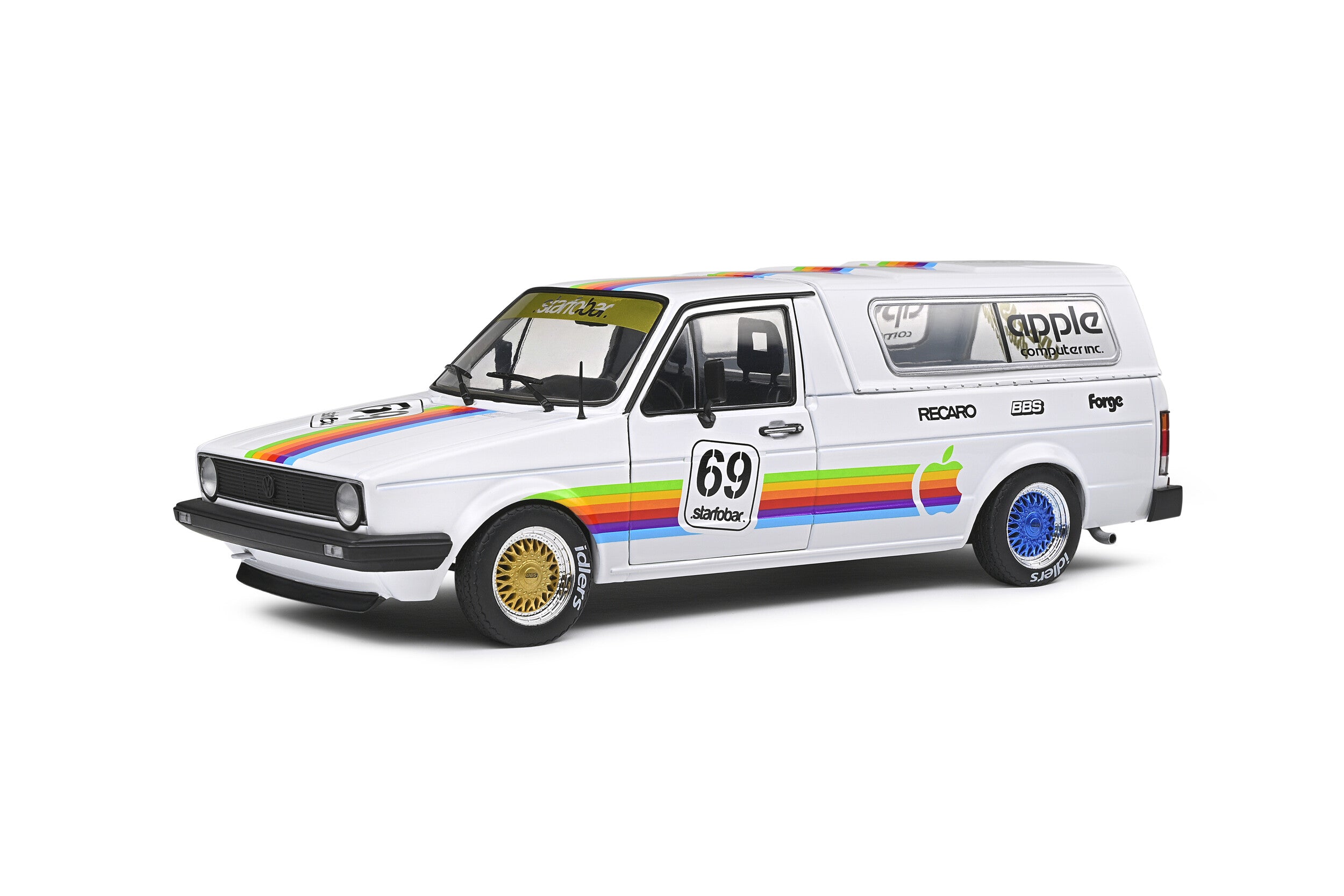 Solido Volkswagen Caddy MK1 Apple Computer Custom 1982 escala 1:18 blanca con puertas funcionales, llantas de goma y gráficos retro.